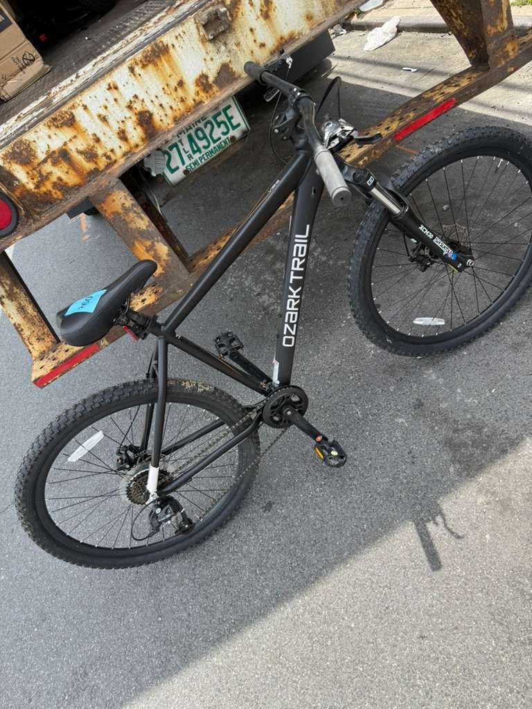 Ozark trail Mountain Bike