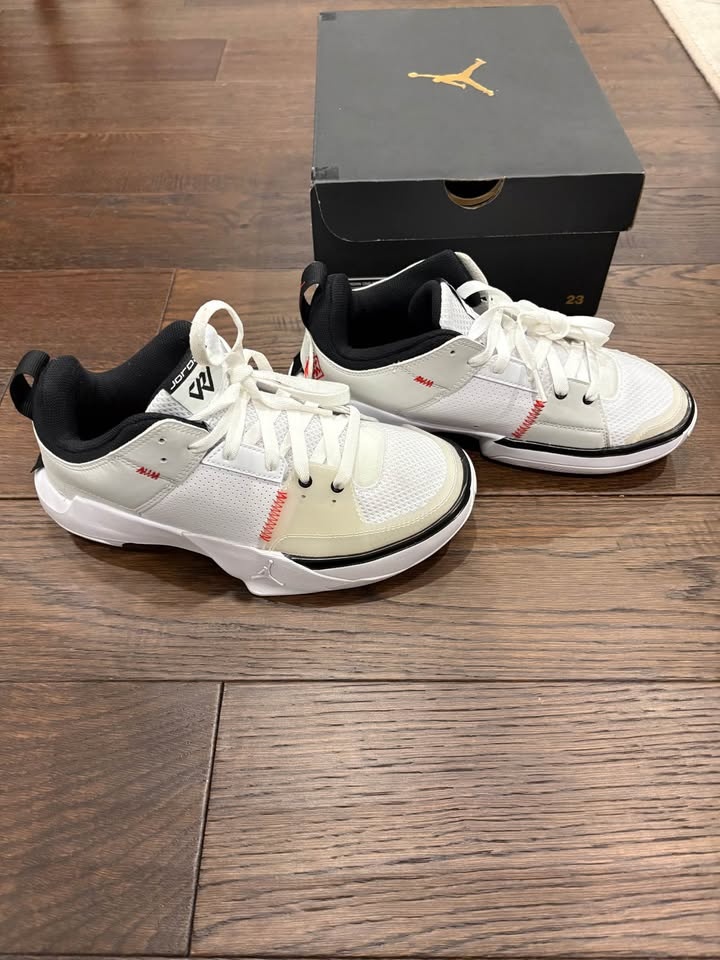 Brand new Kids Jordan one take 5 size 5.5Y - photo 2