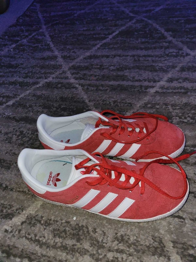 Adidas Gazelle shoes- Boys Size 5