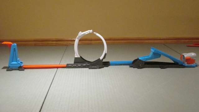 Hot wheels track loop - photo 2