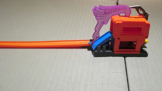 Hot wheels gas station - photo 2