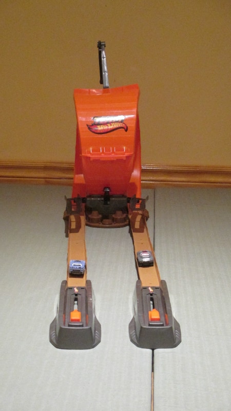 Hot wheels Loop playset. - photo 2