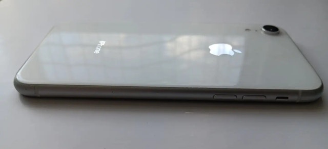 Apple iPhone XR 128 GB, White, 79% Battery Health, Unlocked - photo 3
