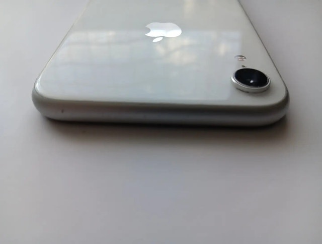 Apple iPhone XR 128 GB, White, 79% Battery Health, Unlocked - photo 4