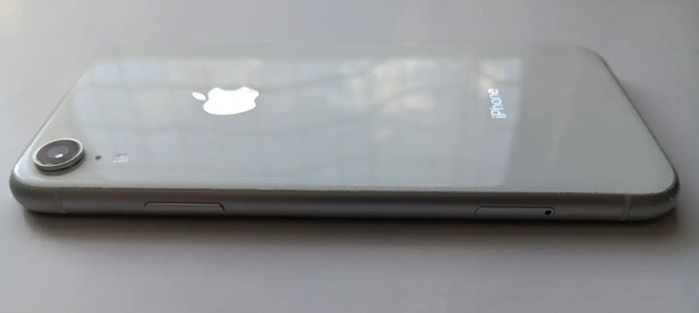 Apple iPhone XR 128 GB, White, 79% Battery Health, Unlocked - photo 5