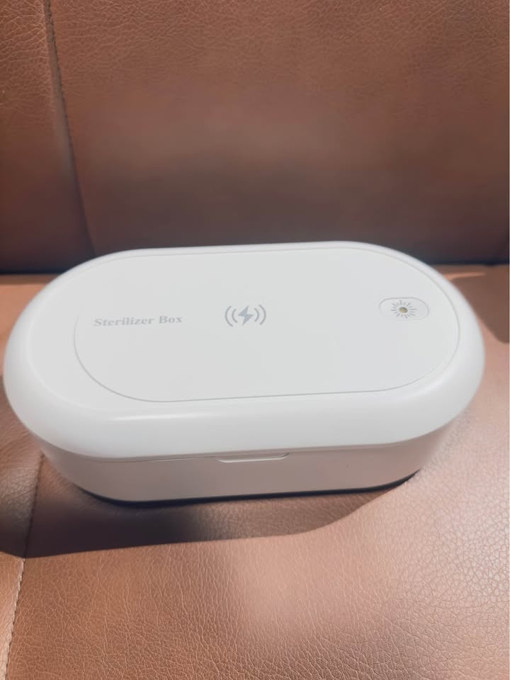 UV Sterilizer Box with Wireless Charger – New - photo 4