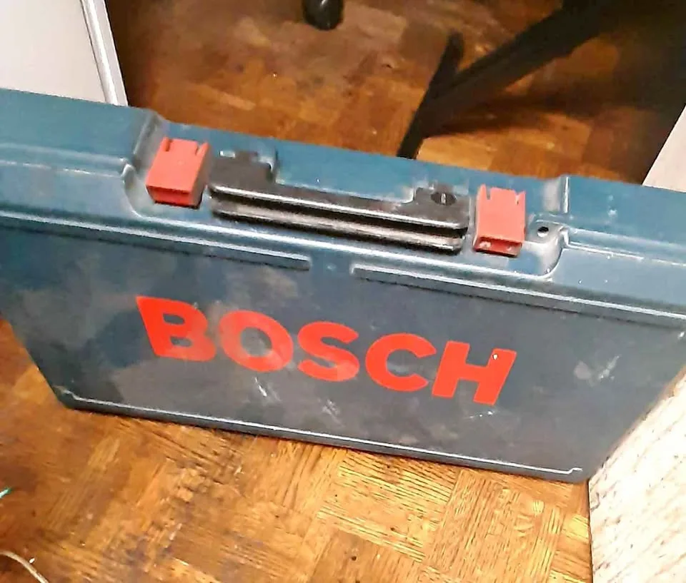 Bosch Bulldog Xtreme Max Rotary Hammer (Broken) thumbnail
