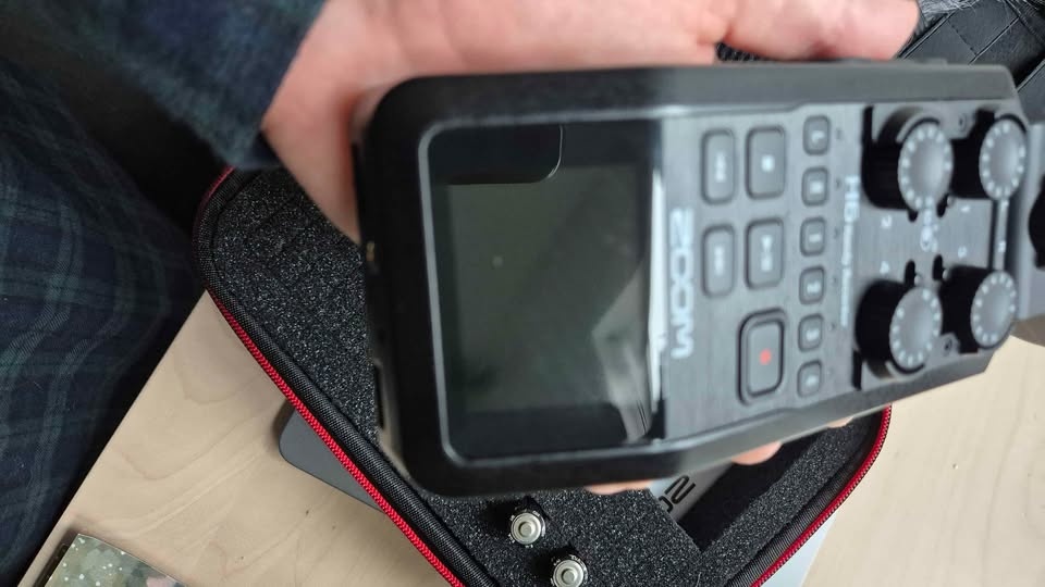 Zoom H6 4 channel audio recorder with hard case and wind sock - photo 4