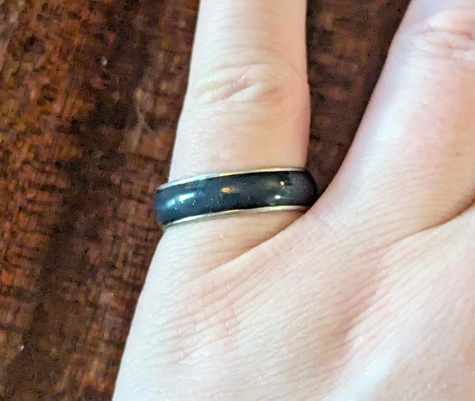 Vintage/Modern Band Style Mood Ring - Size: 7.5