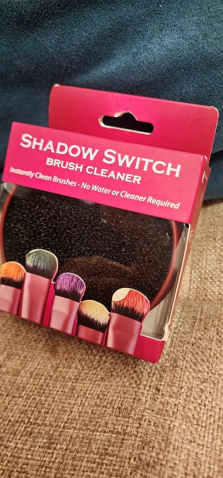 Edje Beauty Shadow Switch