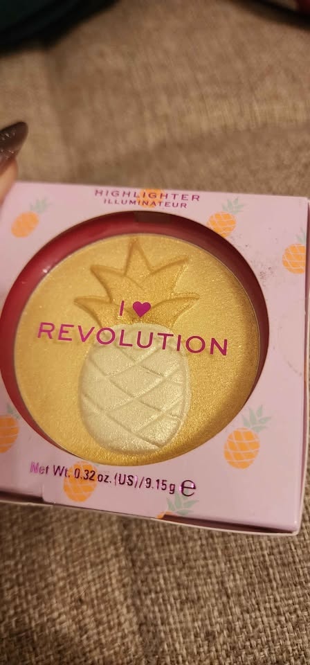 Kara beauty Pineapple highlighter - photo 3