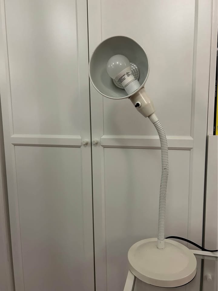 IKEA white desk lamp - photo 3