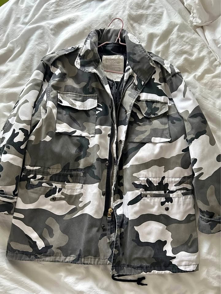 MEN'S CAMO JACKET WITH REMOVEABLE LINING
