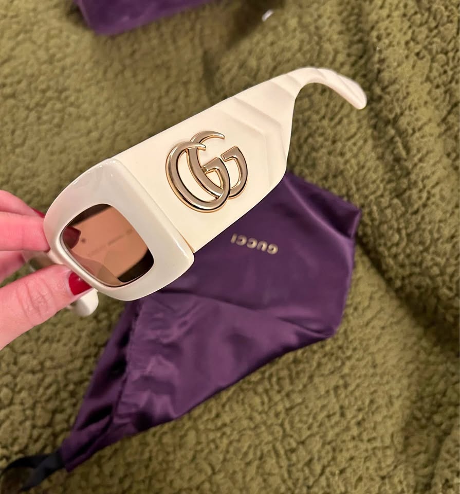 GUCCI sunglasses with dust bag and case (authentic)