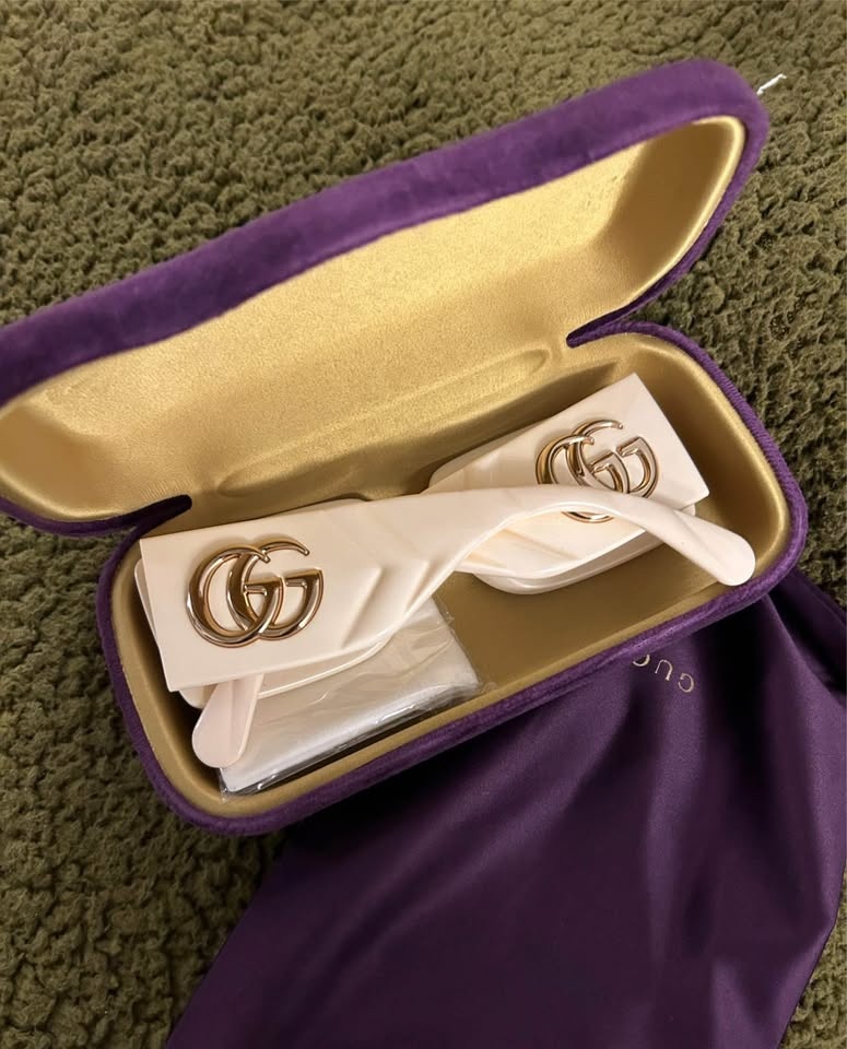 GUCCI sunglasses with dust bag and case (authentic) - photo 2