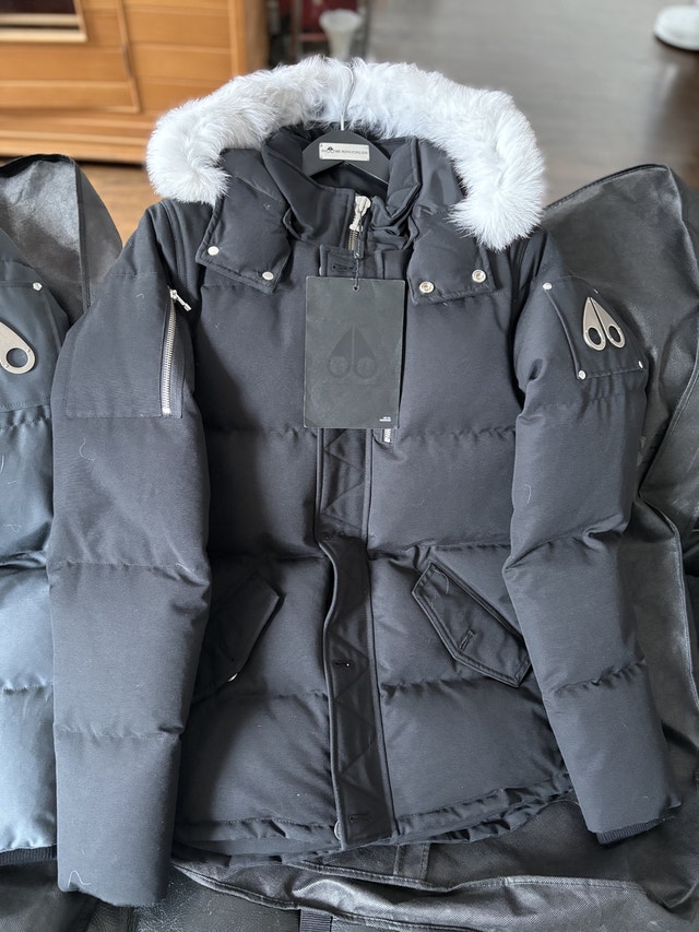 Moose knuckles 3Q Men’s Winter Jacket Gray Medium Black Small - photo 4