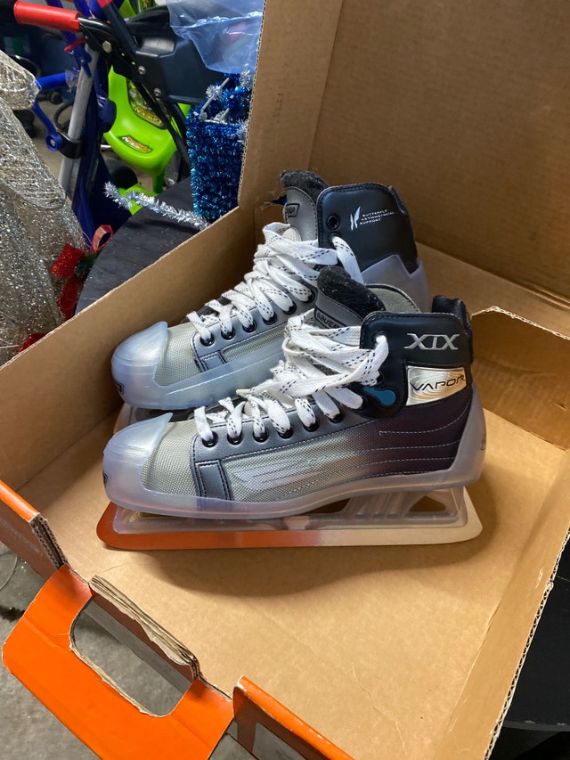 NBH Vapor XIX goal skate sr. Size 8.5 womens with D