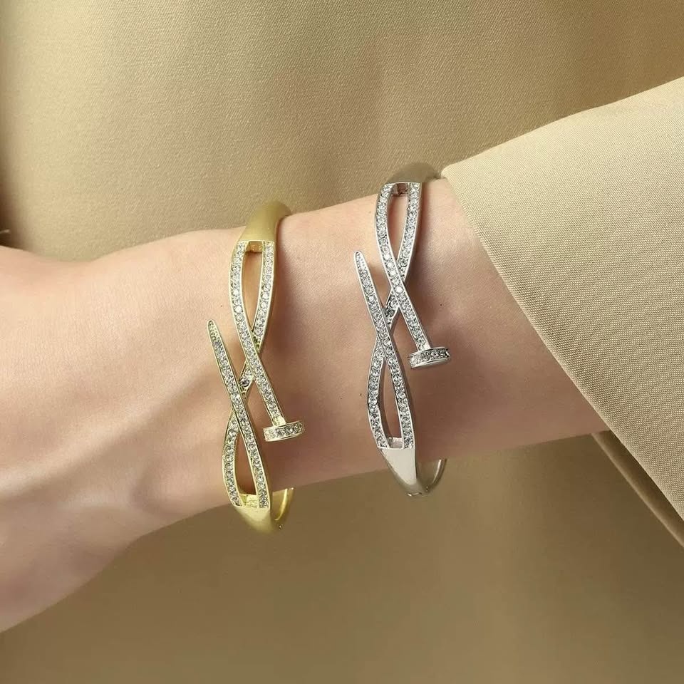 Gold-plated cuff nail bracelet with crystal - photo 2