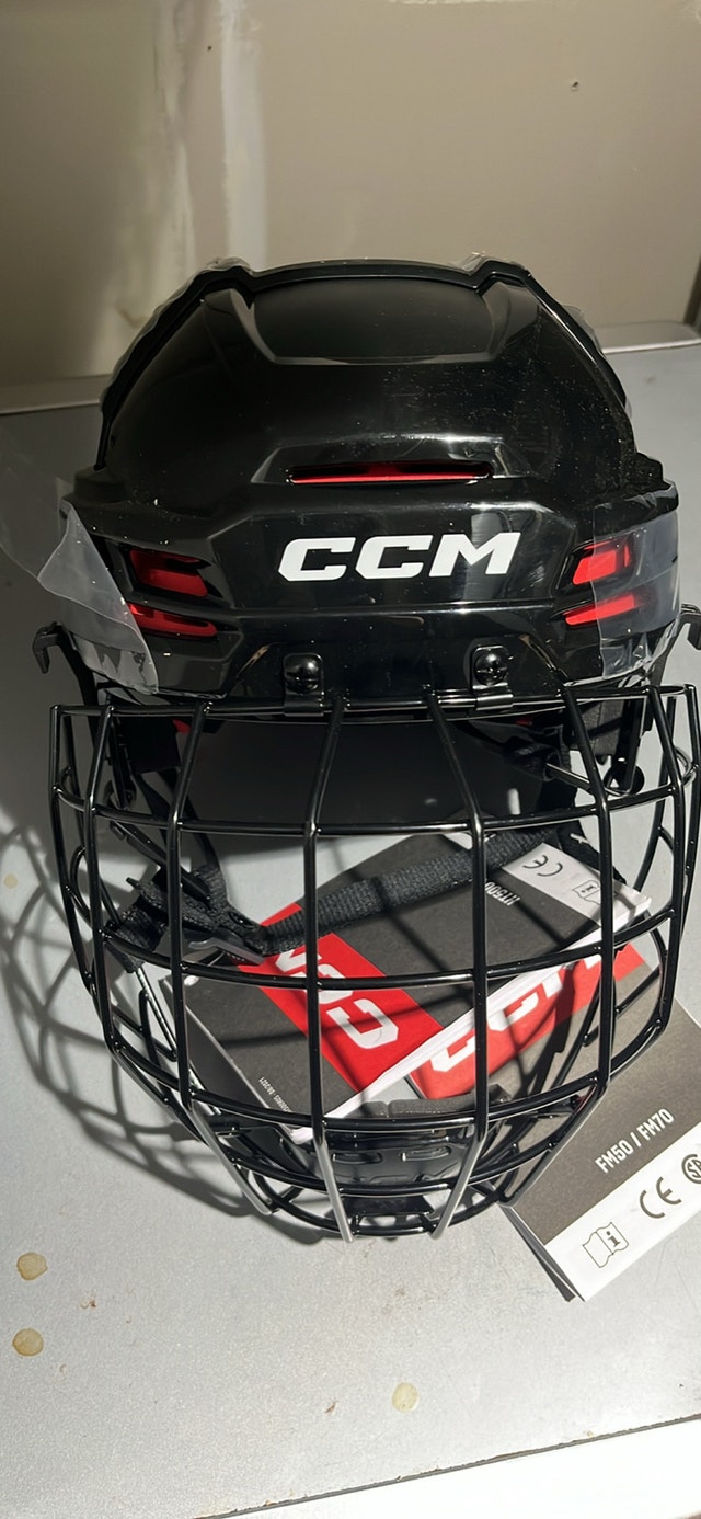 CCM Medium Helmet - photo 3