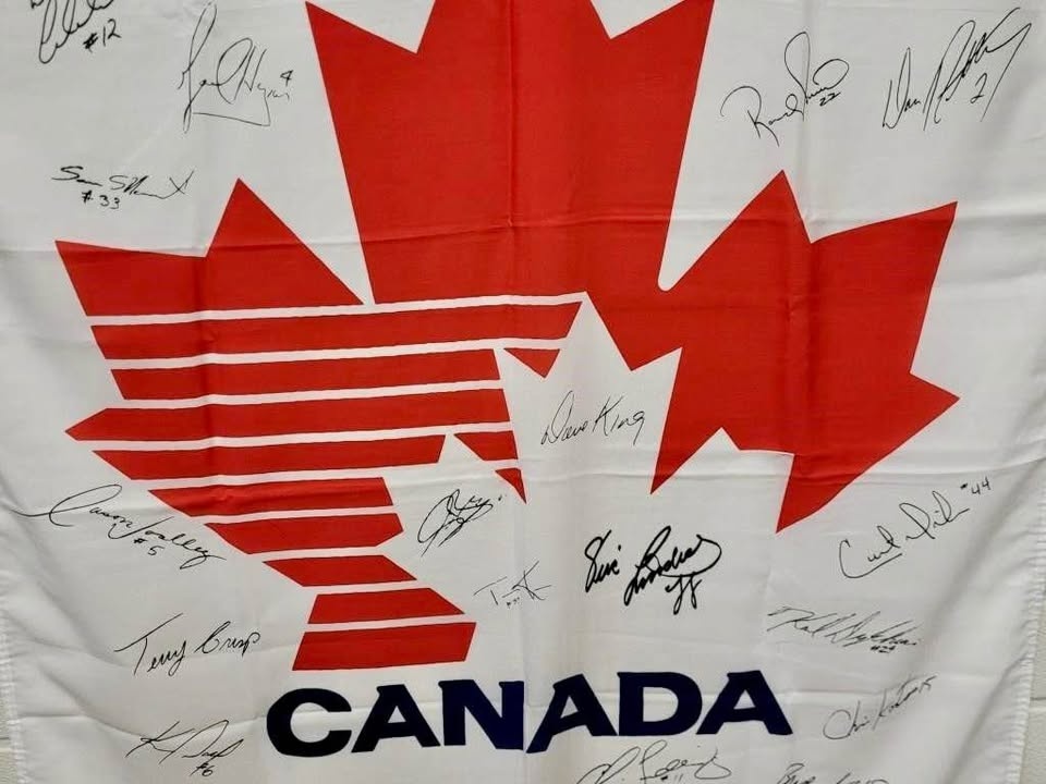 1992 ALBERTVILLE OLYMPIC HOCKEY BANNER - 34" X 60 - photo 2