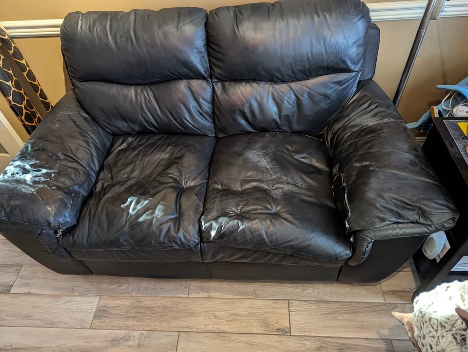 Matching couches - photo 3