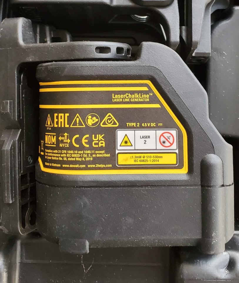 DEWALT Green Self-Leveling Cross Line Laser Level - photo 3