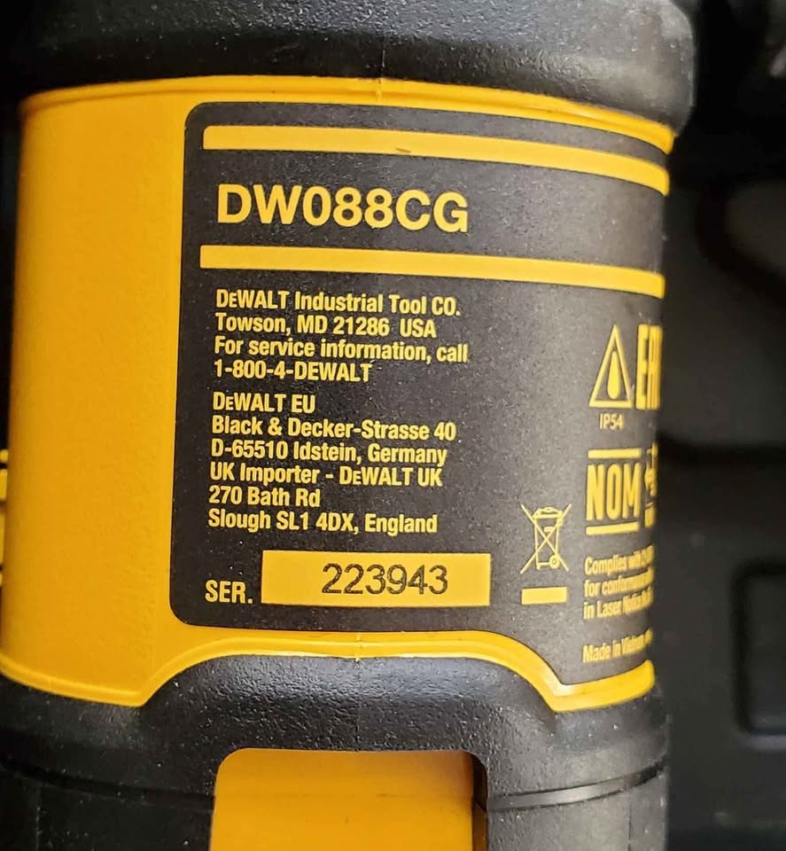 DEWALT Green Self-Leveling Cross Line Laser Level - photo 5