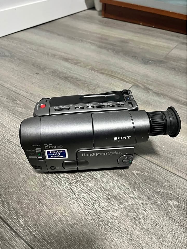 Handycam Vision CCD TRV12