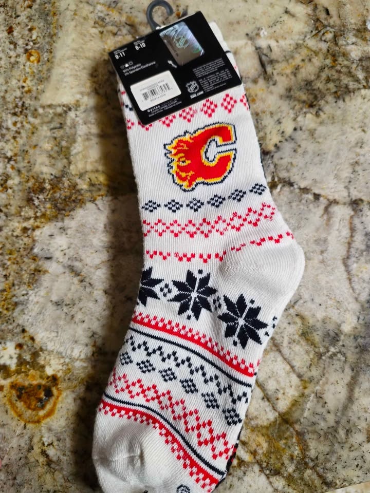Calgary Flames socks - photo 2