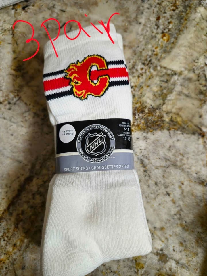 Calgary Flames socks - photo 5