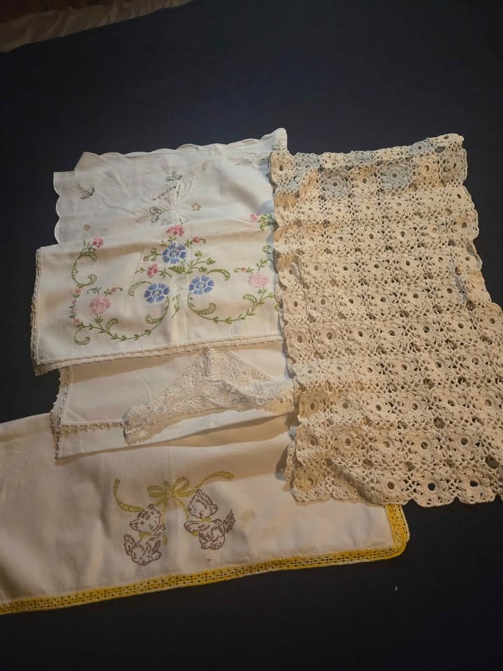 Basket of Linens - photo 4