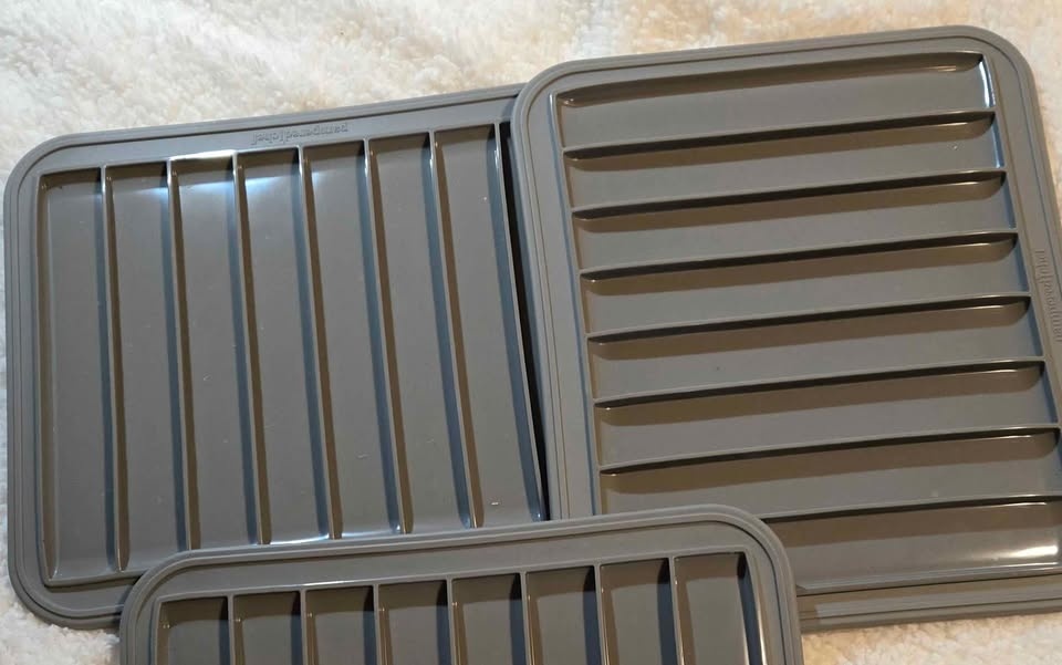 Pampered Chef Tortilla Warmer and Air Fryer Fruit Leather Trays - photo 4
