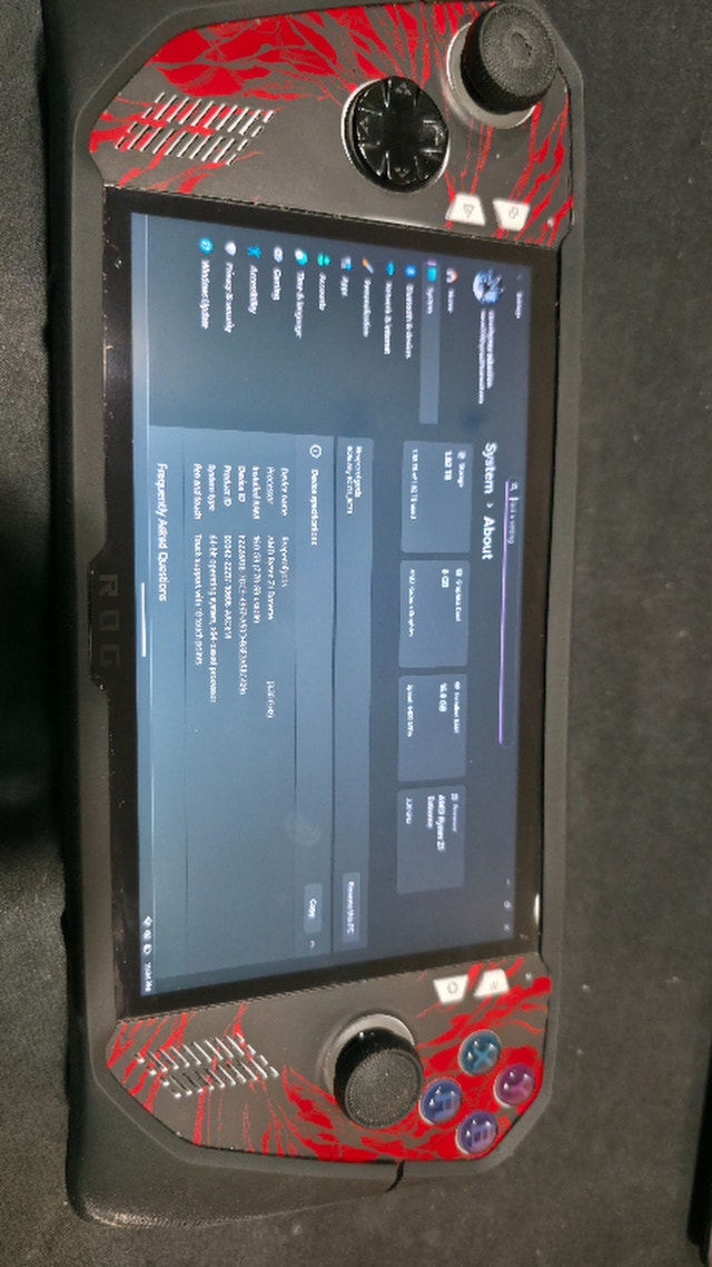 ASUS ROG Ally 7" Gaming Handheld - AMD Z1 Extreme 2TB - photo 4