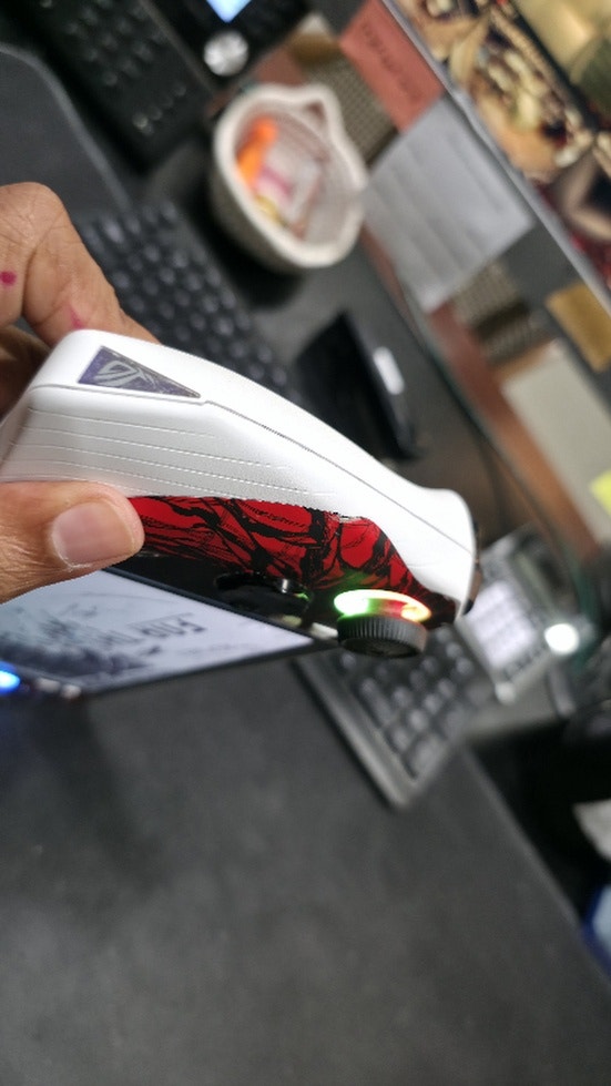 ASUS ROG Ally 7" Gaming Handheld - AMD Z1 Extreme 2TB - photo 5