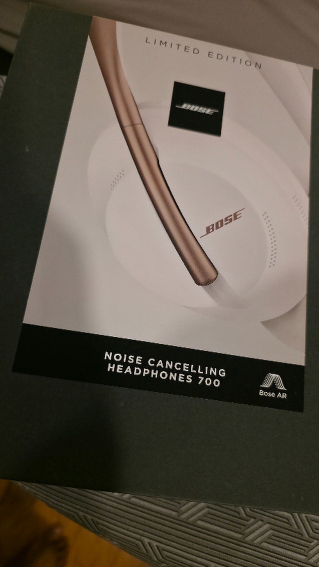 Bose Noise Cancelling Headphones 700, Limited edition Soapstone