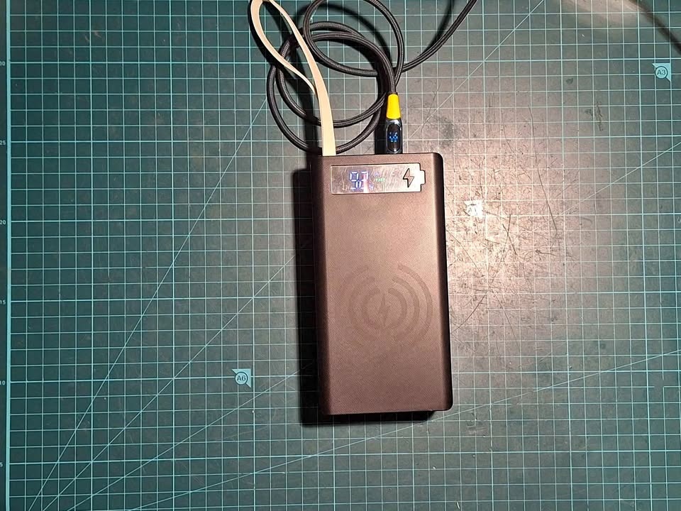 12 cell Panasonic 18650 diy battery power bank 22w fast charge w