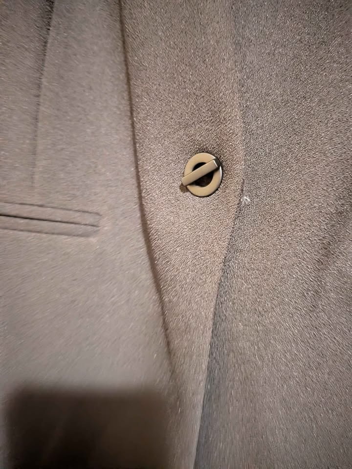 Reitmans Black Blazer – Size 12 - photo 4