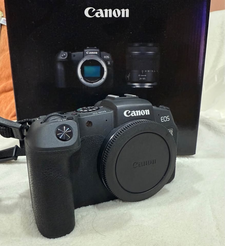 📸 Canon EOS RP – Low Shutter Count – Like New – Body Only