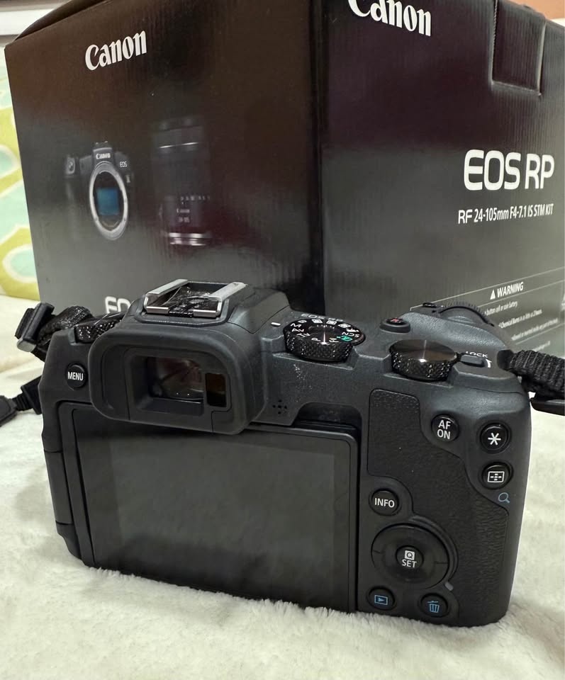 📸 Canon EOS RP – Low Shutter Count – Like New – Body Only - photo 2