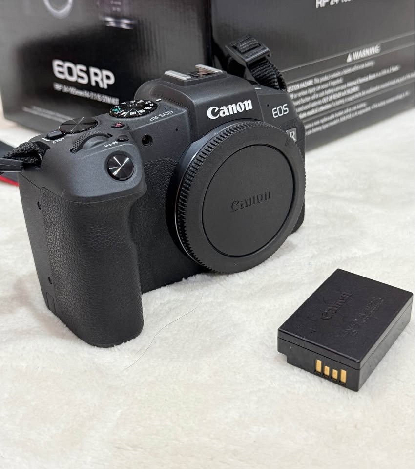 📸 Canon EOS RP – Low Shutter Count – Like New – Body Only - photo 4