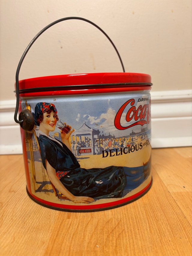 Coca-Cola Metal Bucket – Vintage-Style Decor - photo 2