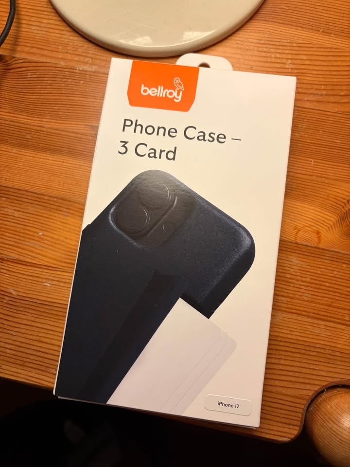 Bellroy iPhone 17 case - 3 card case - photo 4