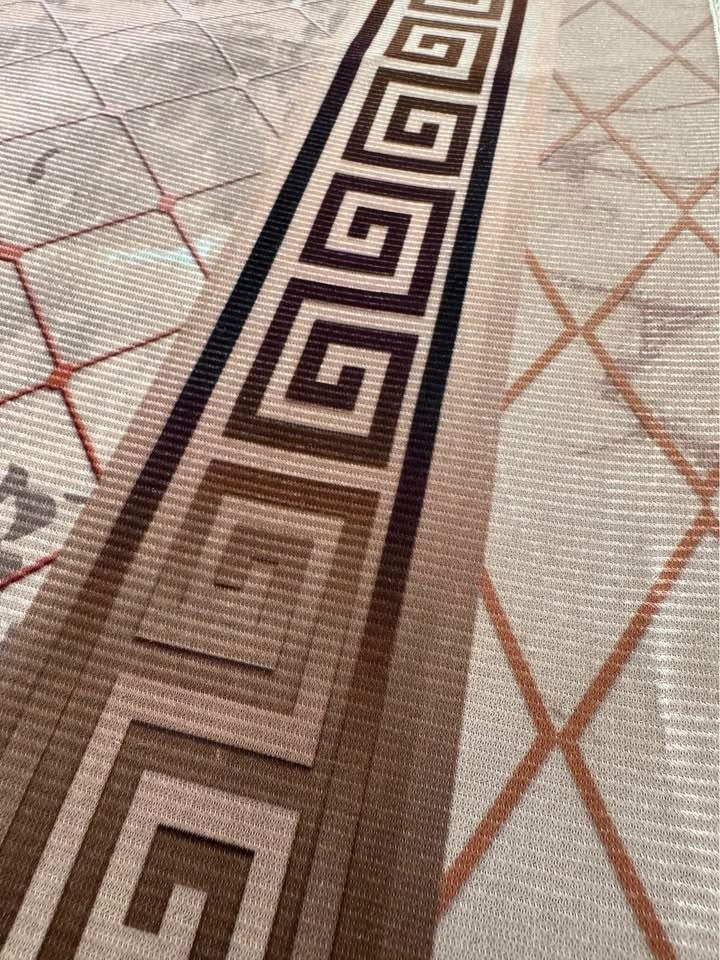 Area Rug 5x8ft lightweight non-slippery New - photo 3