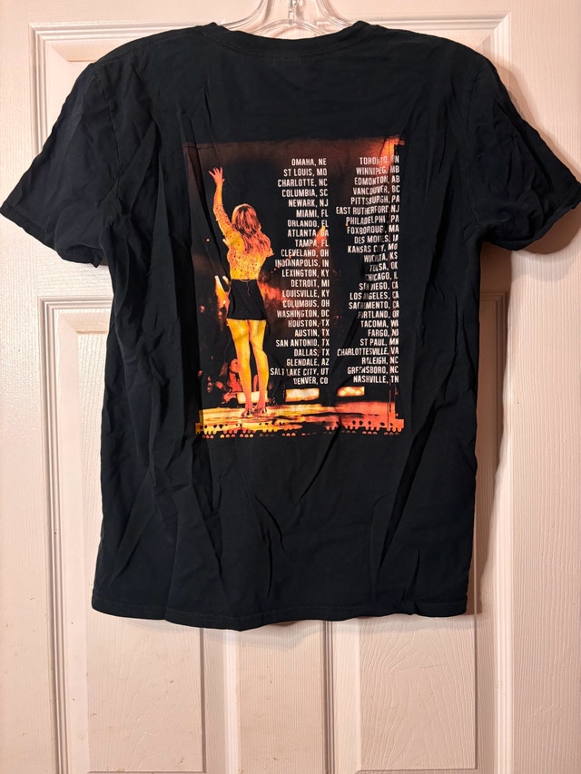 Taylor Swift “The Red Tour” Graphic T-Shirt – 100% Cotton - photo 2