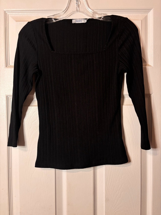 Ricki’s Black Square Neck Ribbed Long Sleeve Top – Size XS