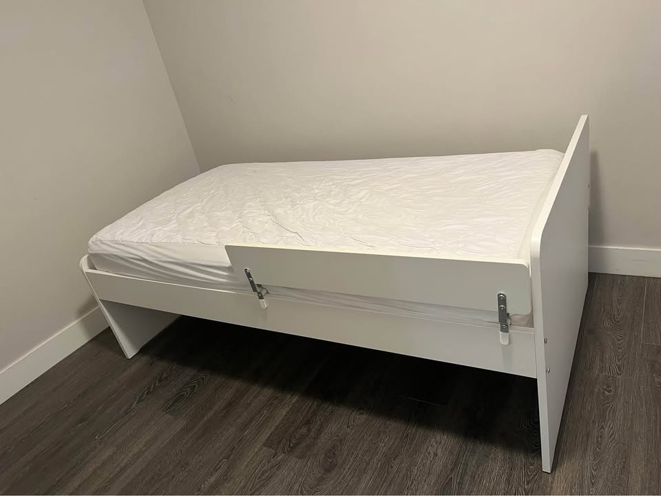 IKEA bed - photo 2