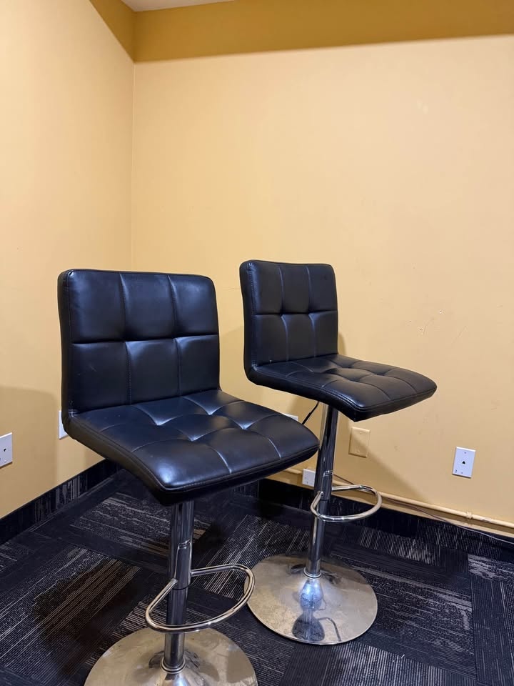 Black Bar Stools - photo 3