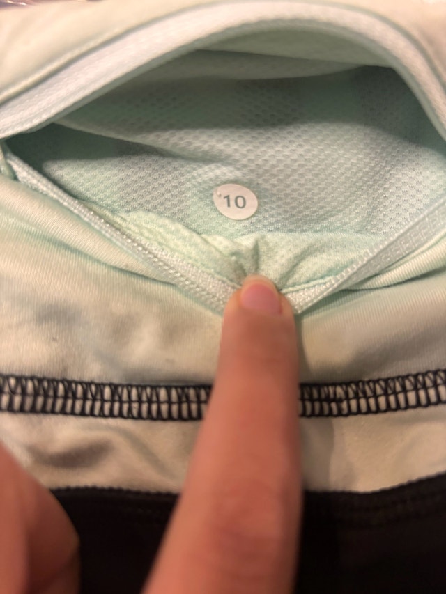Lululemon Leggings – Size 10 – Black & Mint - photo 4