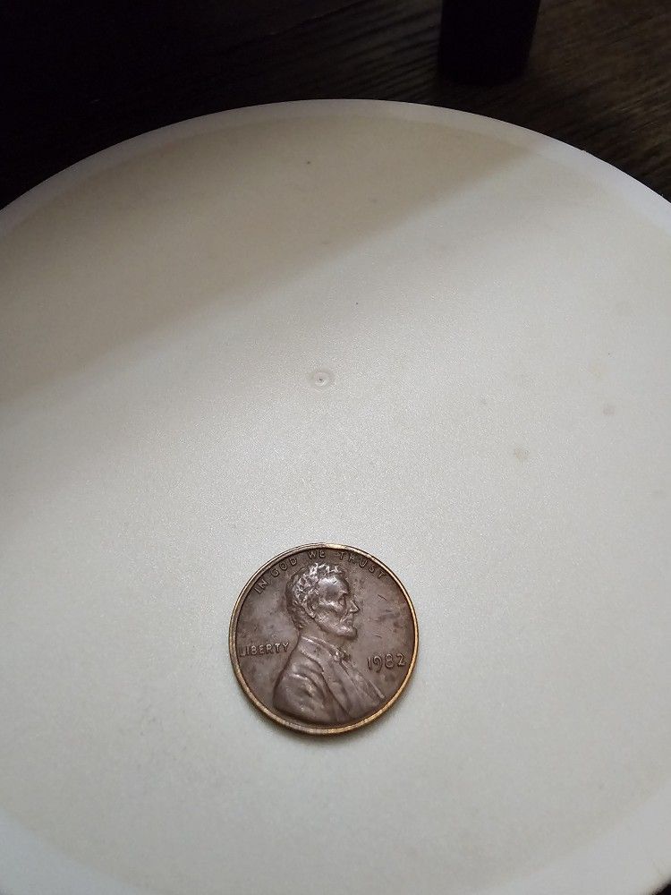 1982 Lincoln Cent - No Mint Mark, Small Date, DDO, BU