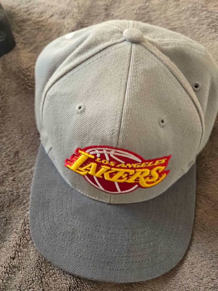 3 Branded Hats - photo 4